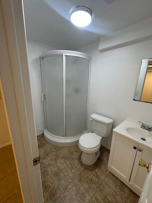 Building Photo - Long Realty & Property Management LLC - 4 bedroom 2.5 Bathroom in Aurora