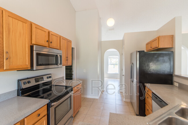 Building Photo - 529 Peace Dr