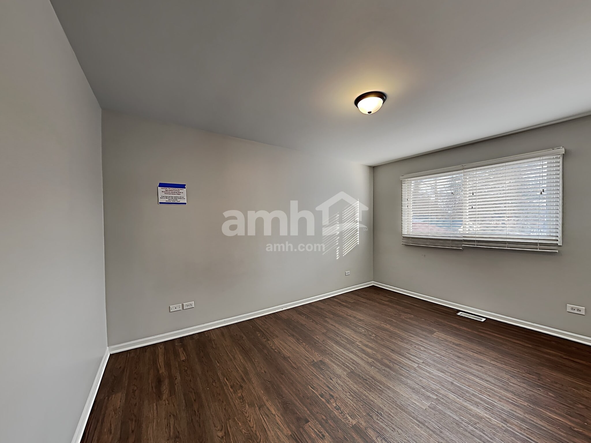 Building Photo - 121 Valleywood Dr