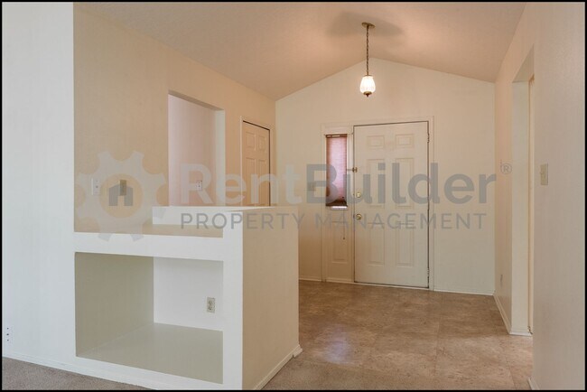 Building Photo - !!!PRICE INPROVMENT JUST IN TIME FOR SCHOO...