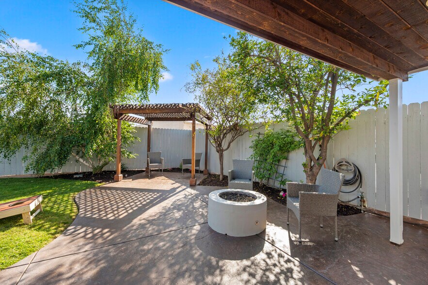 Building Photo - 3244 Marathon Drive