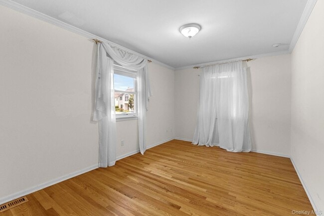Building Photo - 46 Sylvan Rd