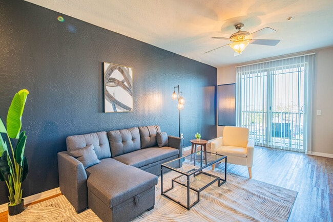 Building Photo - 1275 E University Dr