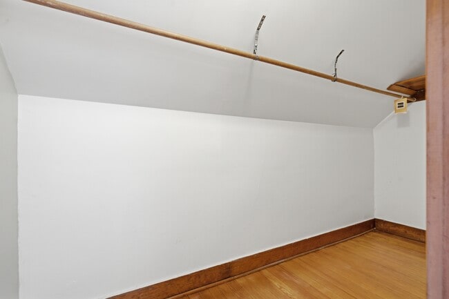 Building Photo - 1154 Hotz Ave
