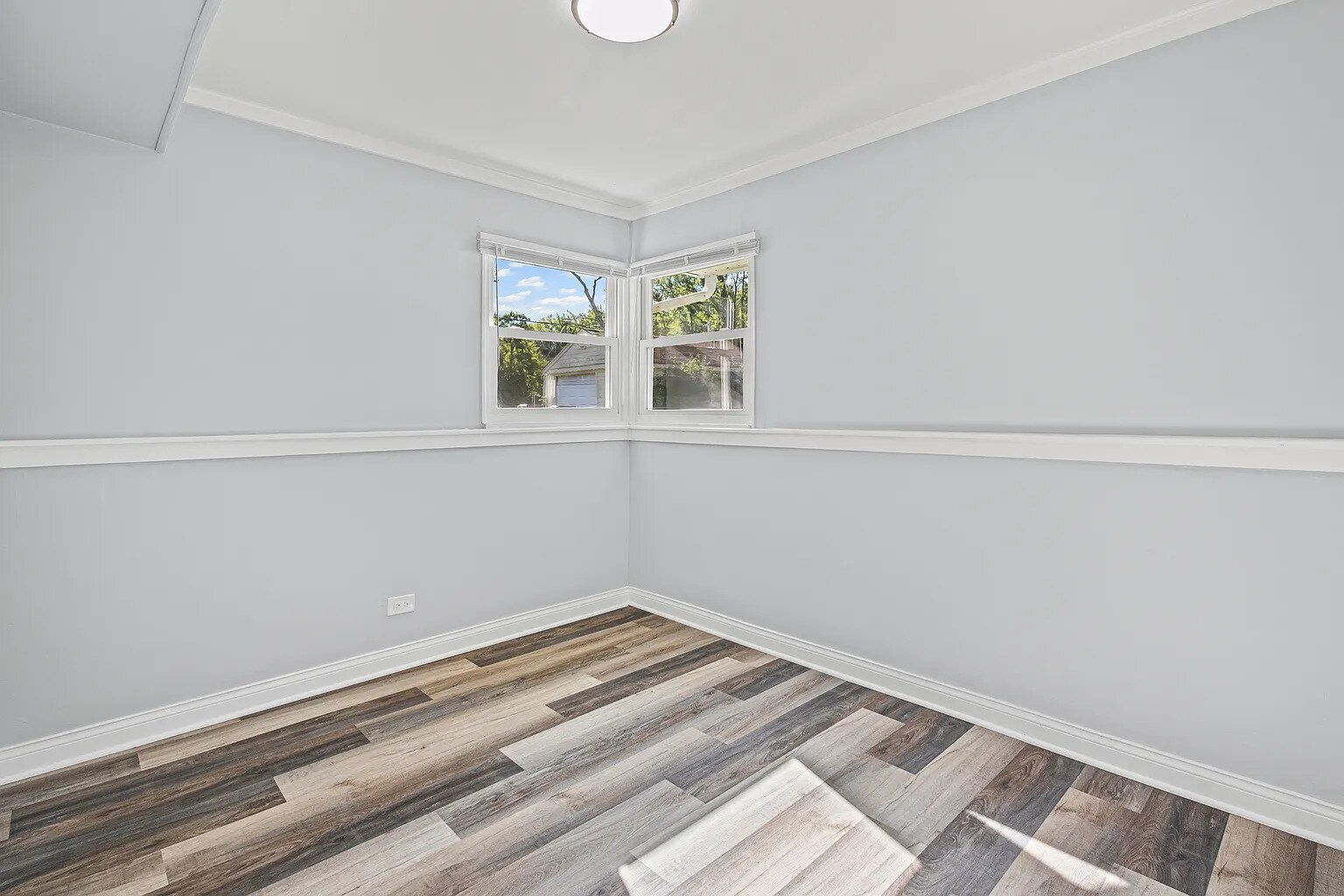 Building Photo - 243 Arcadia St