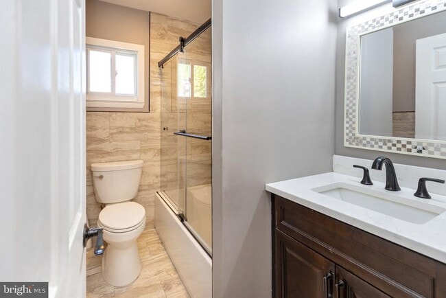 Building Photo - 912 Aston Martin Dr