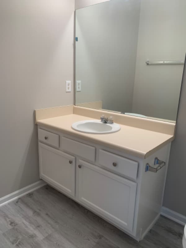 Building Photo - 289 Silver Ridge Dr