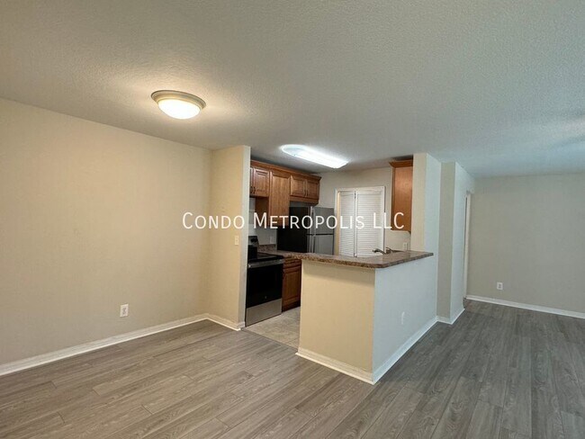 Building Photo - 6178 Westgate Dr