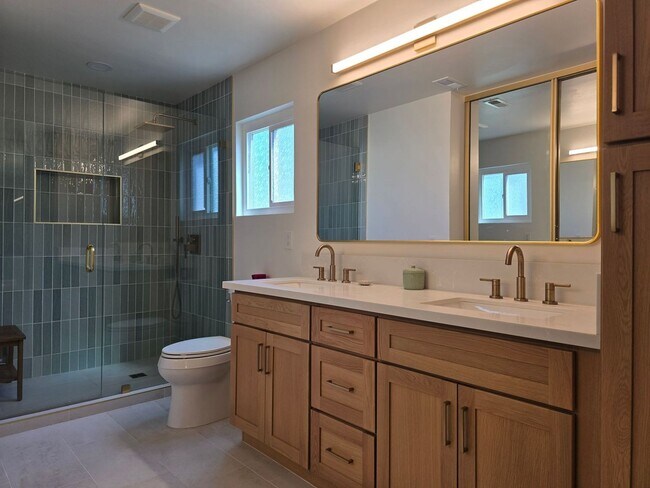 Building Photo - 344 Dewane Dr