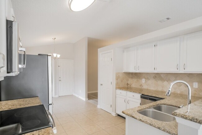 Building Photo - 5418 Cumberland Forest Ln