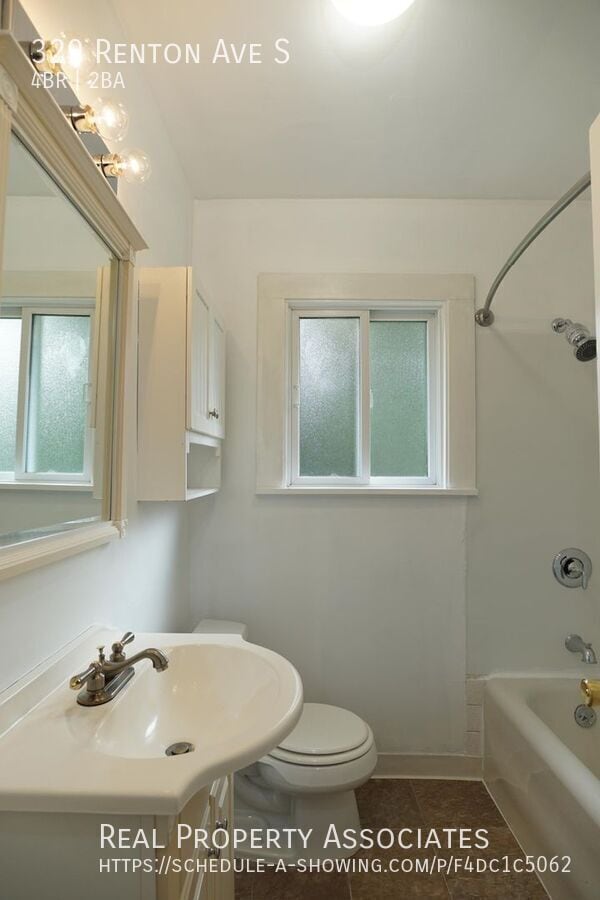 Building Photo - 329 Renton Ave S