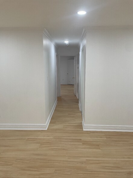 Building Photo - 41 Walnut St