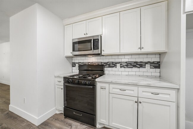 Building Photo - 307 Penick Rd