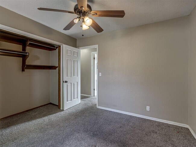 Building Photo - 2131 Jazzman Dr