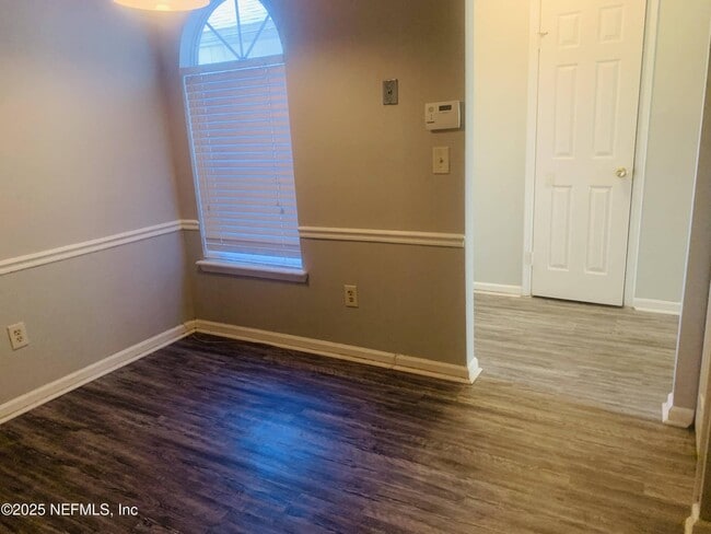 Building Photo - 7630 Leafy Forest Way