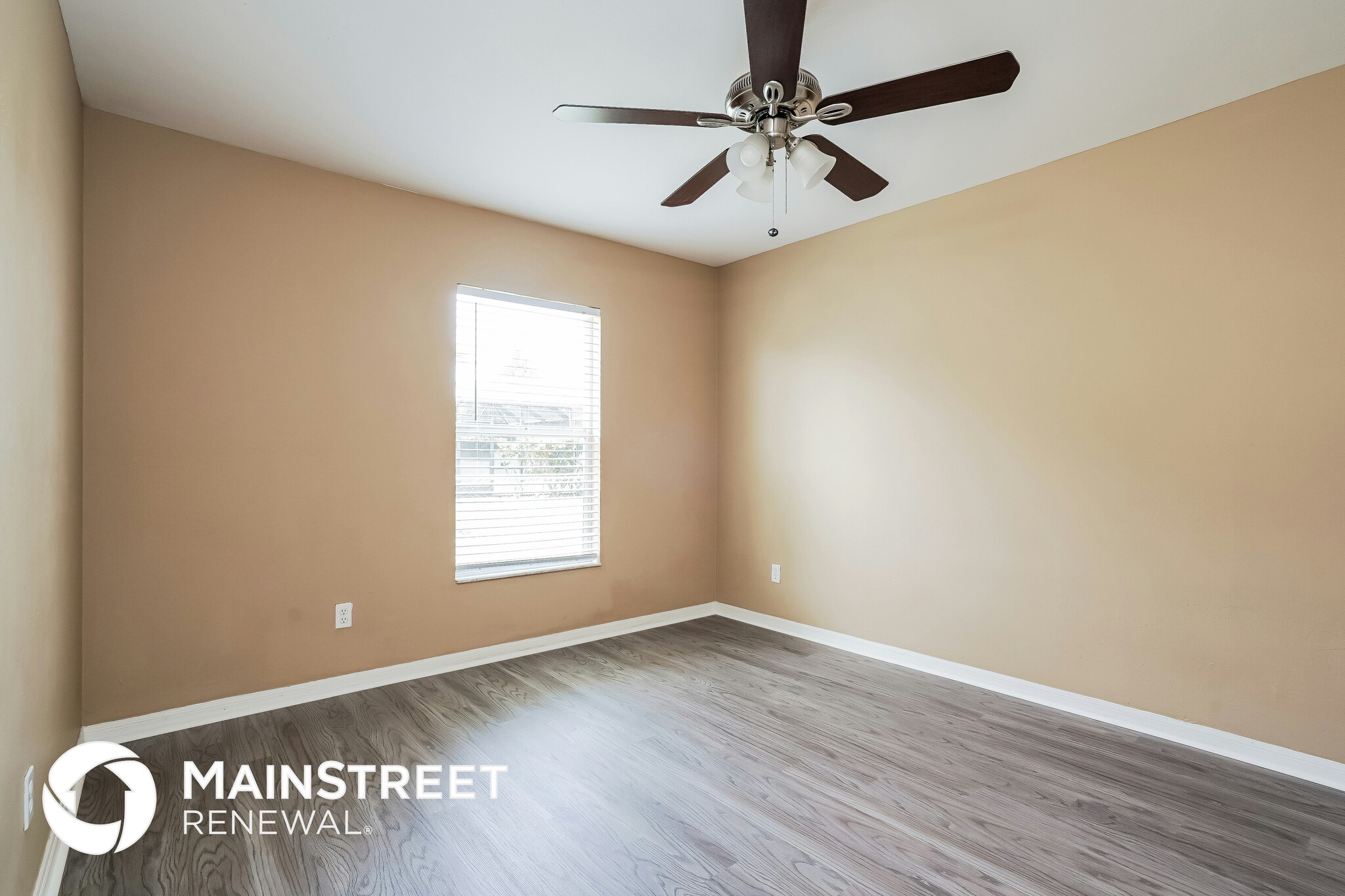 Building Photo - 3720 SW 6th Ave