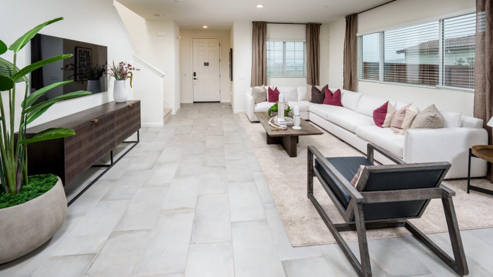 Building Photo - 1272 Arriaga Way