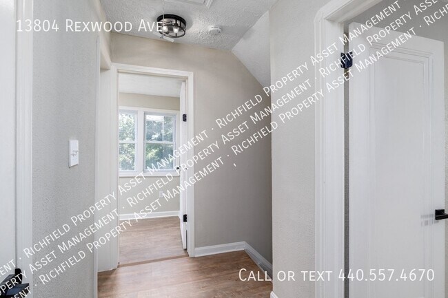 Building Photo - 13804 Rexwood Ave