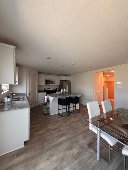 Building Photo - 31058 Water Beech Dr