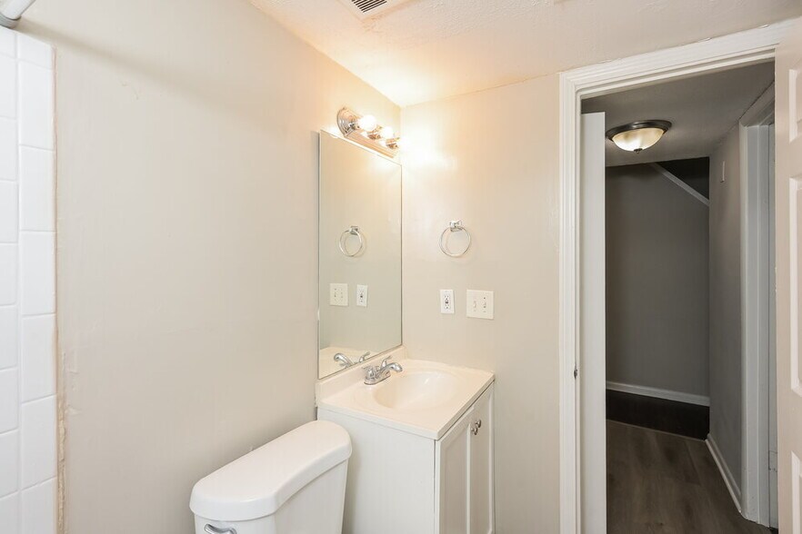 Building Photo - 3419 Cobbs Ferry Dr