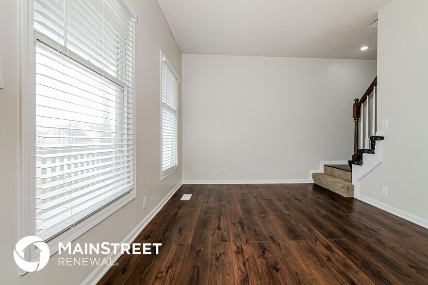 Building Photo - 14620 Shamrock Way
