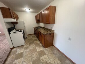 Building Photo - Hayfield Greens