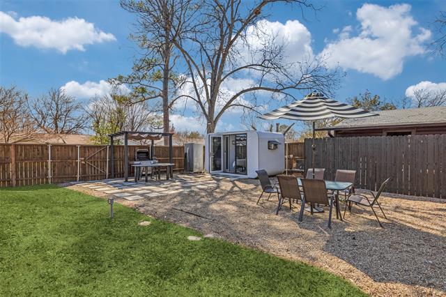 Building Photo - 7933 Joreen Dr