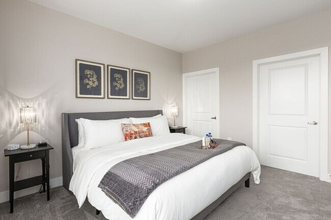 Building Photo - 65 S Washington Ave