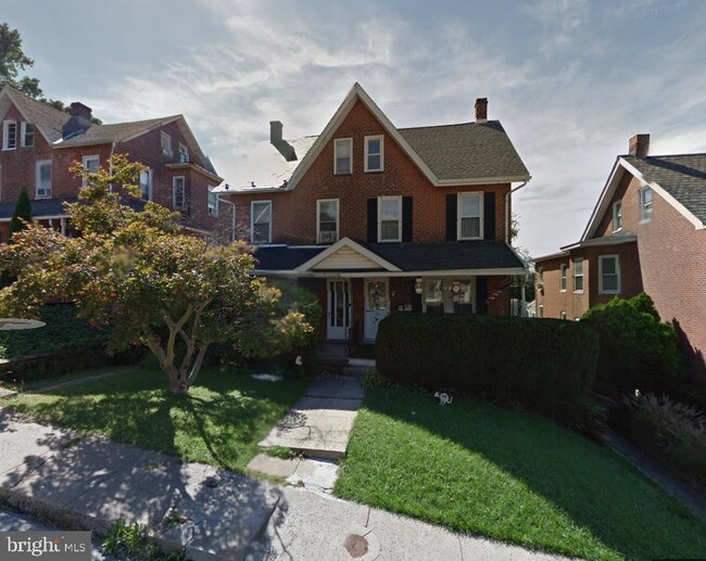Primary Photo - 124 S 6th Ave