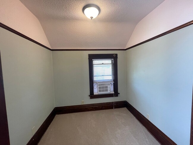 Building Photo - Partially Furnished 3-Bedroom Home in North Fargo!