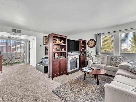 Building Photo - 714 Oakmont Ave