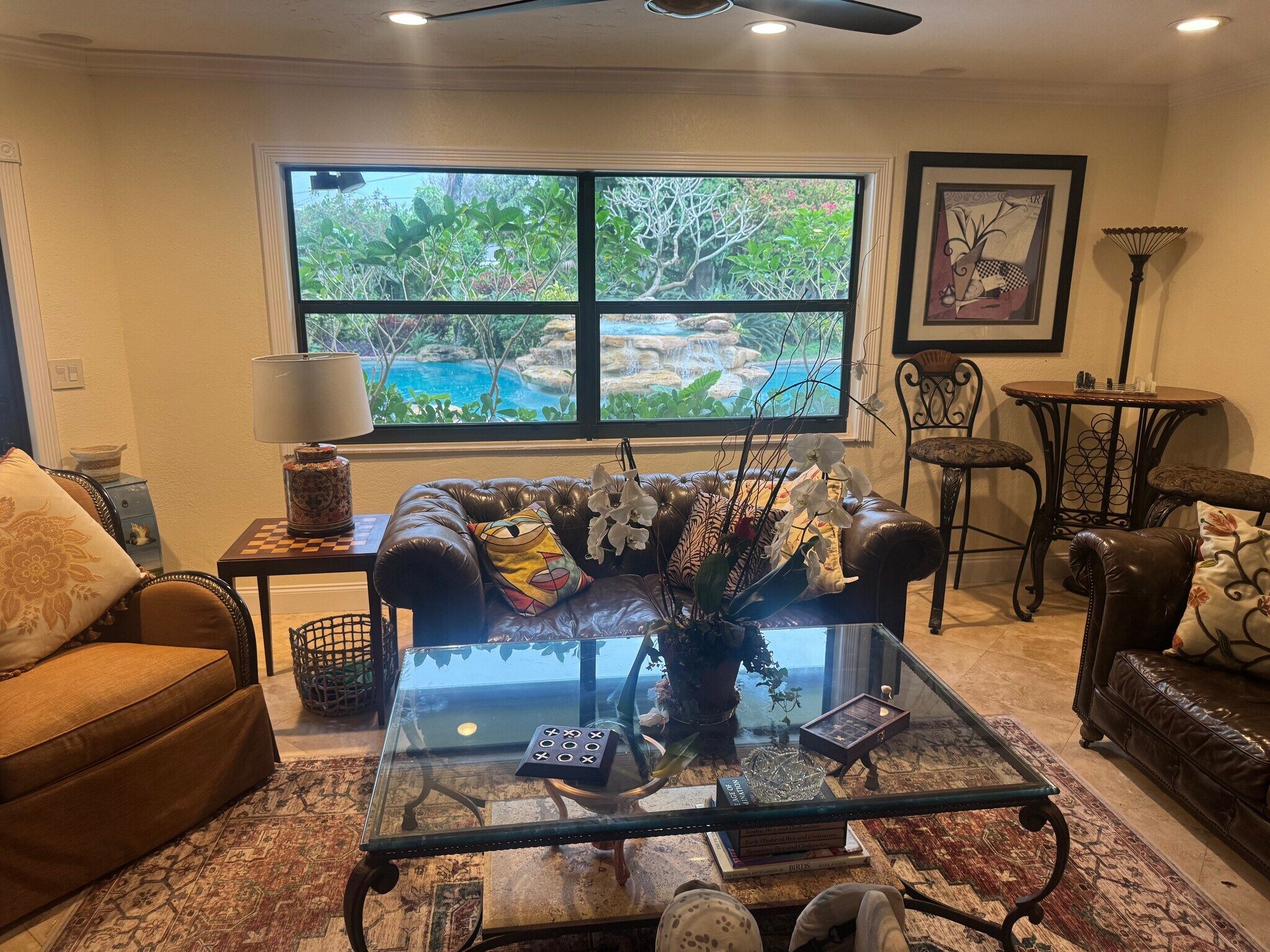 Common living room - 4024 Maurice Dr