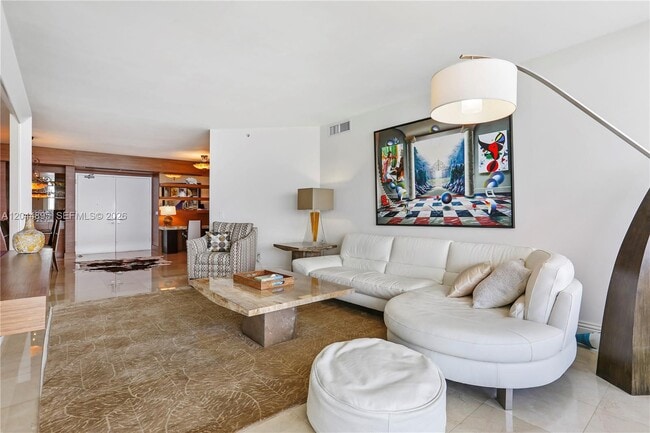 Building Photo - 4779 Collins Ave