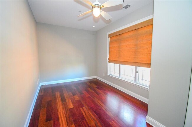 Building Photo - 4 Prichard Way NE