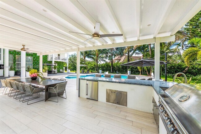 Building Photo - 5801 Melaleuca Rd