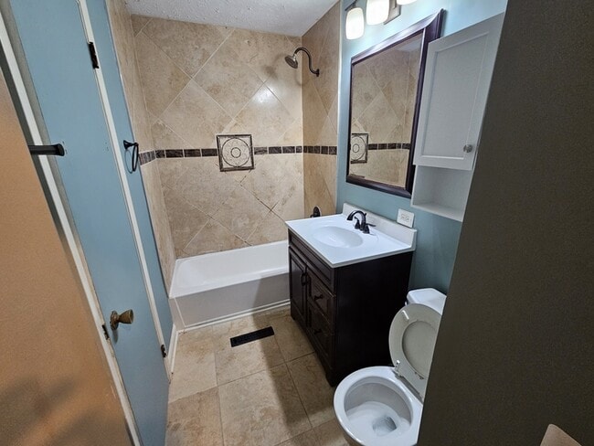 Building Photo - 6094 Andover Blvd