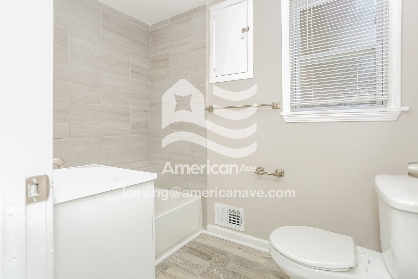 Building Photo - 1732 Sylvan Glen