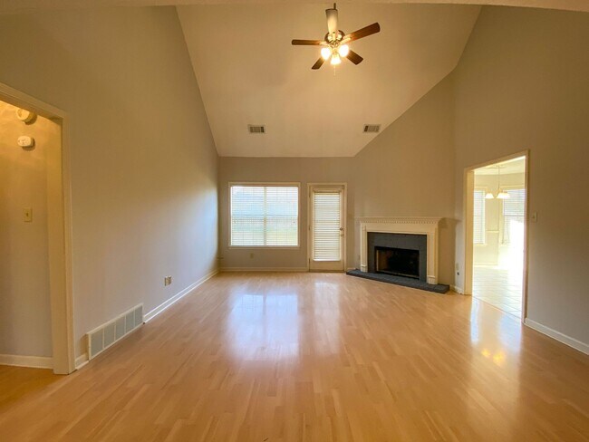 Building Photo - 8294 Floral Spring Dr