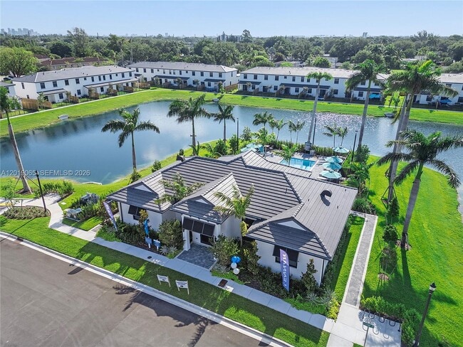 Building Photo - 4957 Oakmont Dr