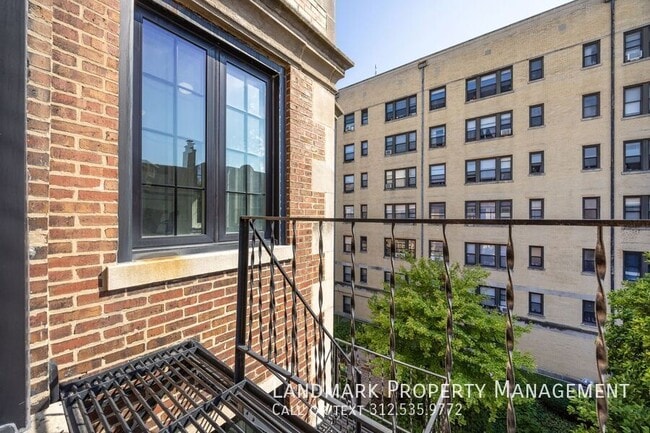 Building Photo - 5464 S Cornell Ave