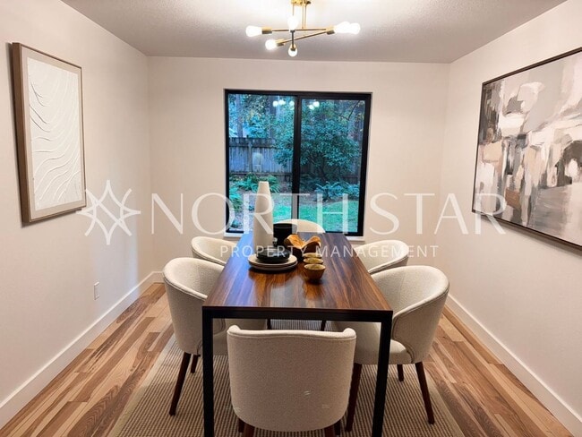 Building Photo - Remodeled Single Level Living.