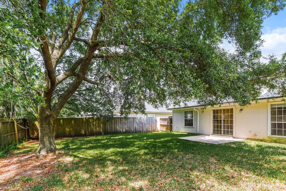 Building Photo - 12772 Glade Springs Dr S