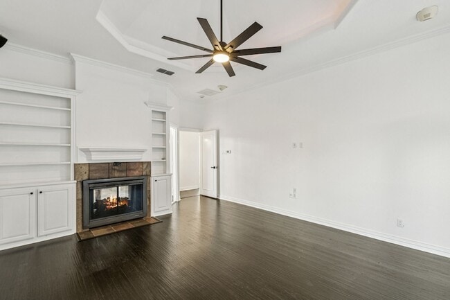 Building Photo - 7204 Pebble Hill Dr