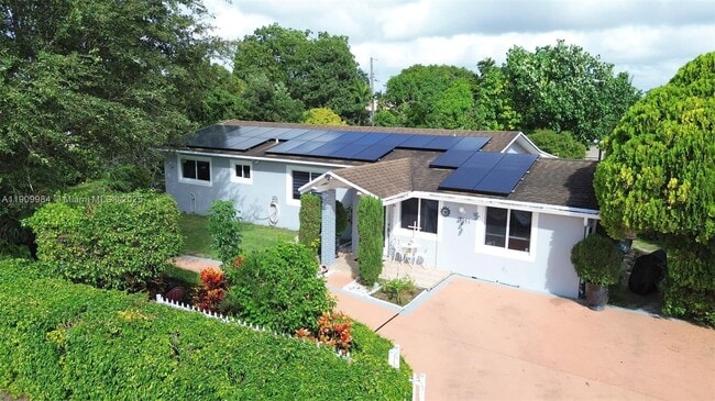 Building Photo - 10965 SW 116th St