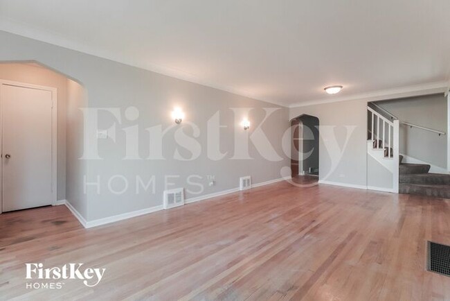 Building Photo - 6531 S Kostner Ave