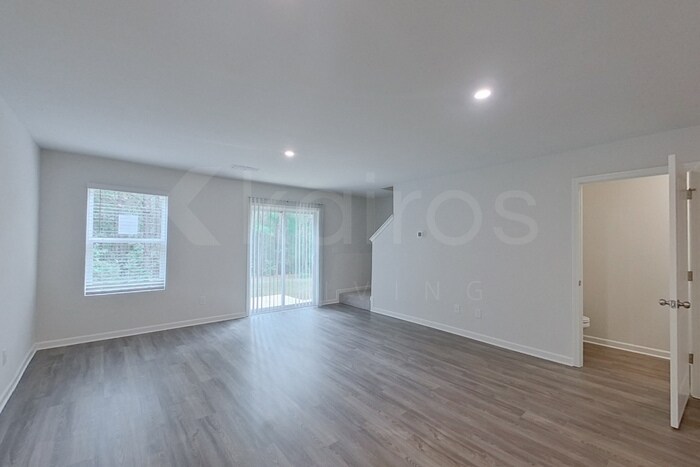 Building Photo - 366 Ironwood Ct