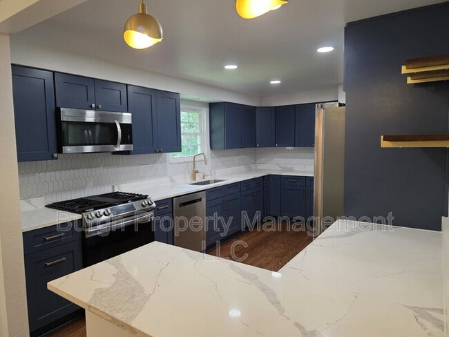 Building Photo - 1520 Hatteras St