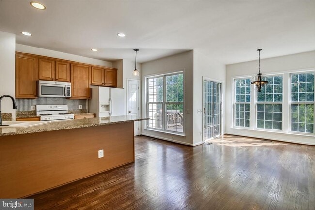 Building Photo - 5413 Summer Leaf Ln