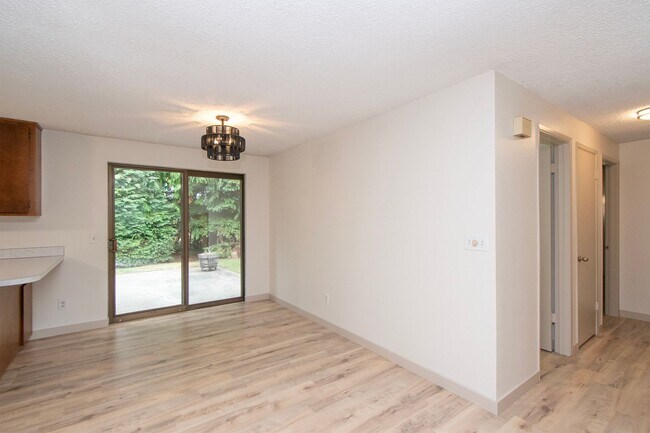 Building Photo - Duplex in Quiet Area of Sequim