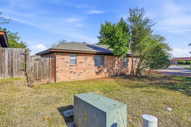 Building Photo - 4325 Altamesa Blvd